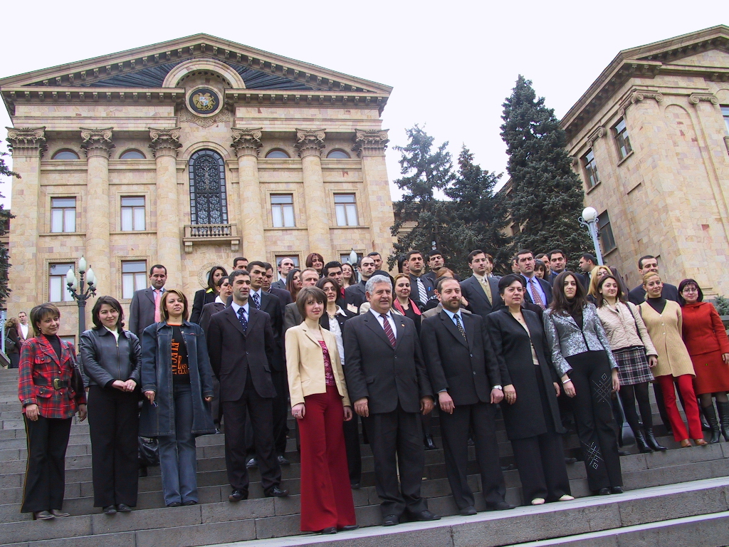 Սեղմեք նկարը մեծացնելու համար